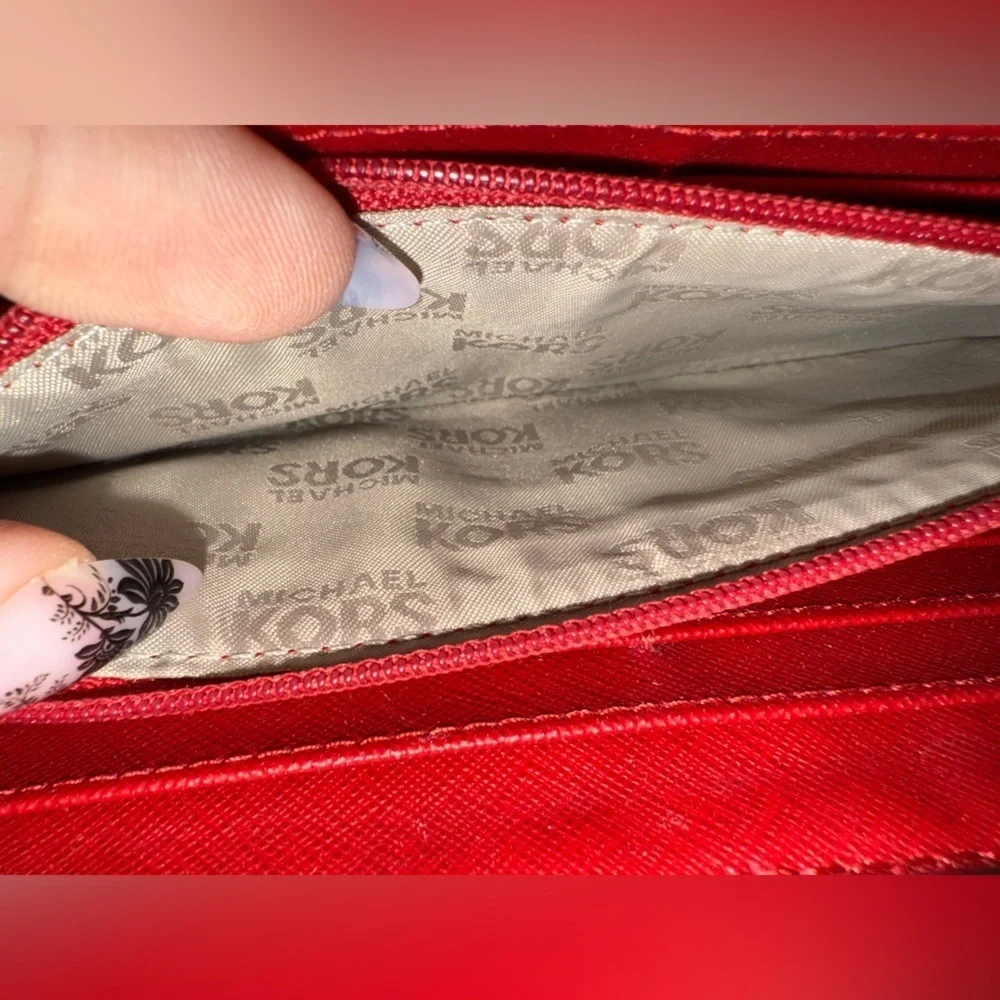 Michael Kors red zipper wallet - Picture 9 of 10
